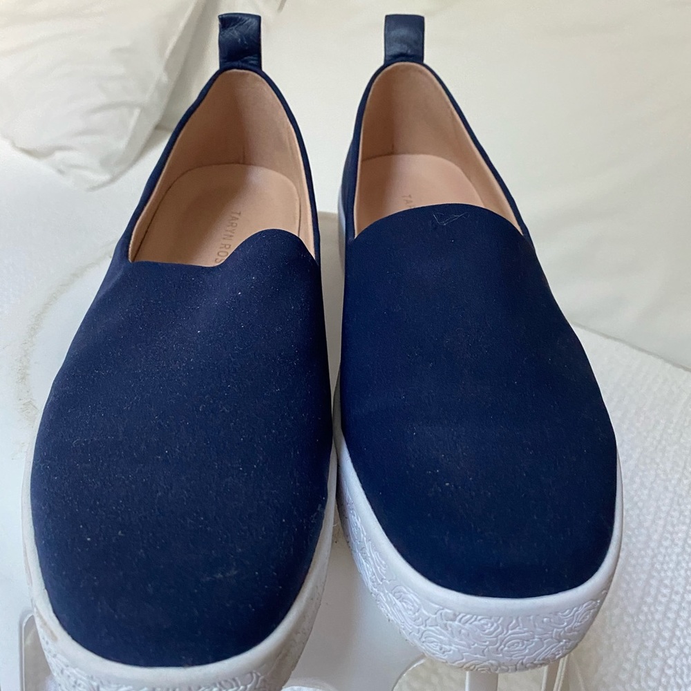 Taryn Rose slip on sneakers